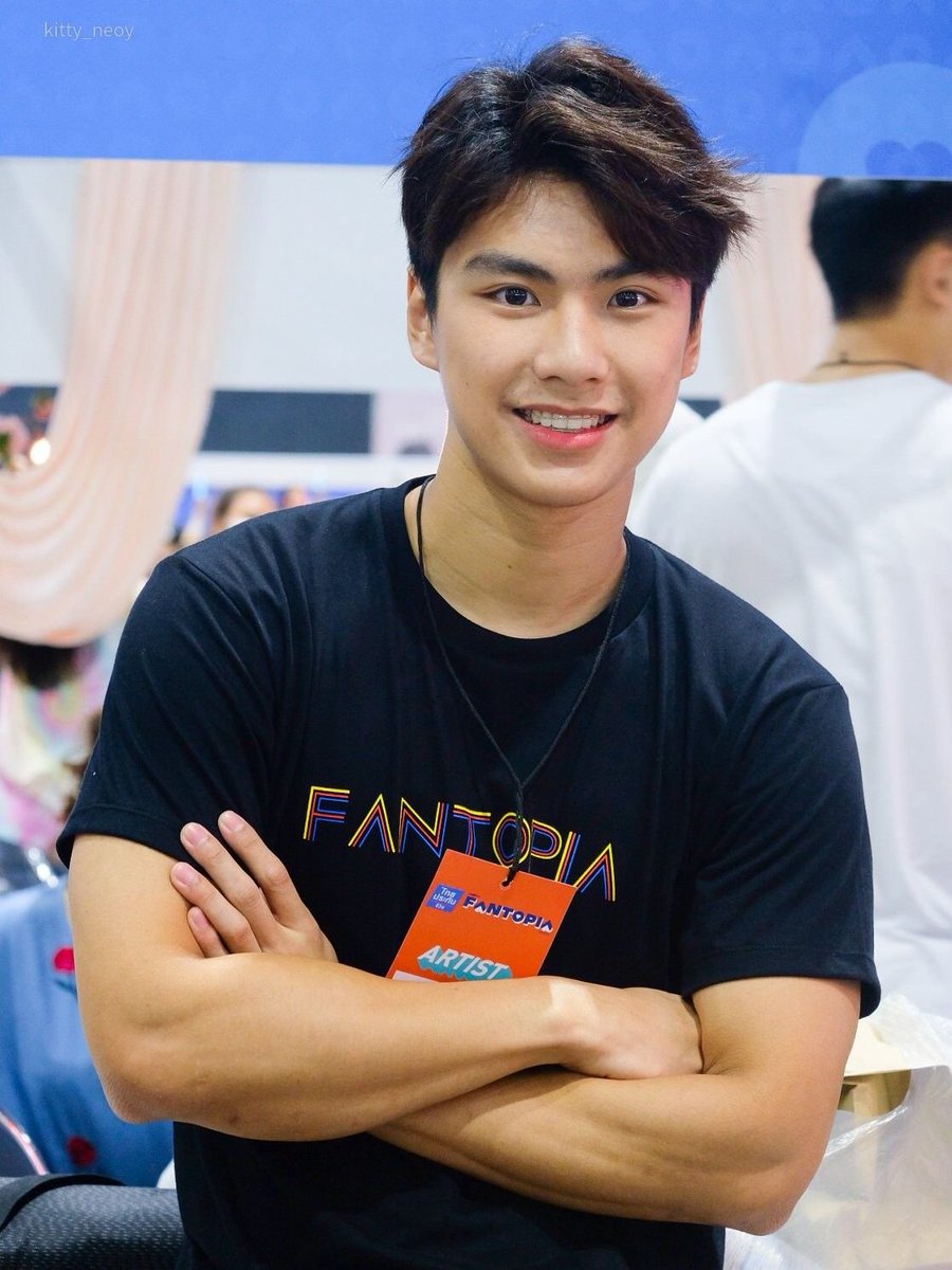 pannchoa's tweet photo. Korean drama The Glory pushes Thailand on a wave of exposing celebrities for their school violence
https://t.co/kktOWIjsta https://t.co/VAsrmXodeG