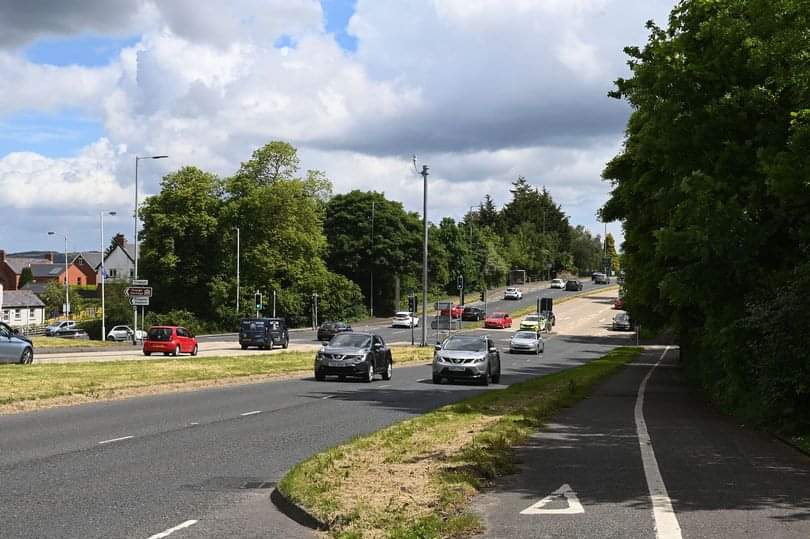 ConnsGreenway's tweet photo. Work starts today on improvements of on the Knockbreda Road. This includes a toucan crossing which will allow safer access from the Greenway to the #CregaghGlen
This was an important link from the #EastSideGreenways #ConceptPlan
Find out more 👉https://t.co/l7TwFKmOf3 https://t.co/sDZOdLnCkK