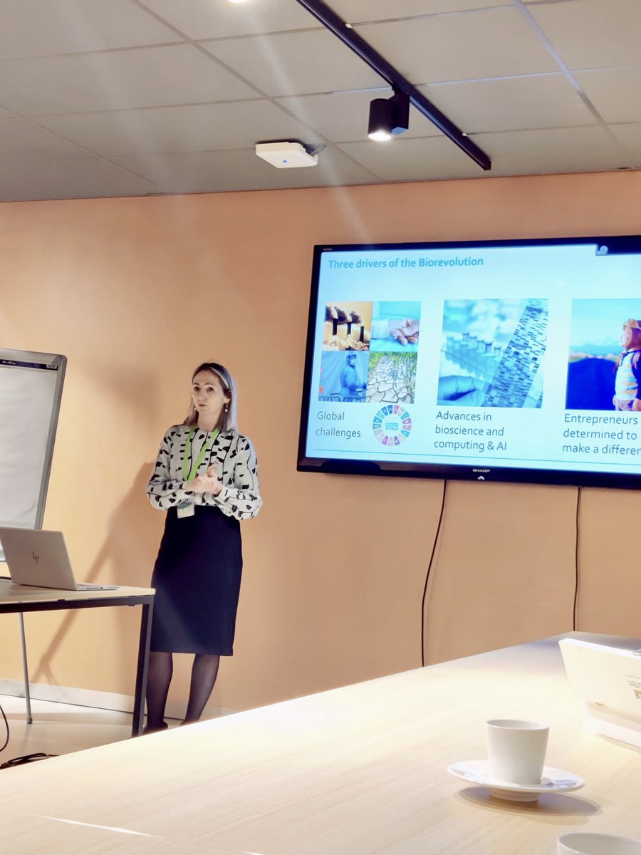 hollandbio tweet media