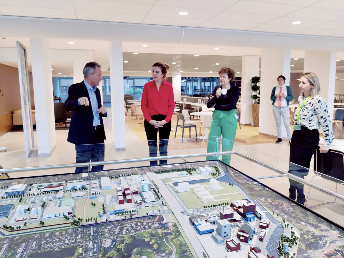 hollandbio tweet media