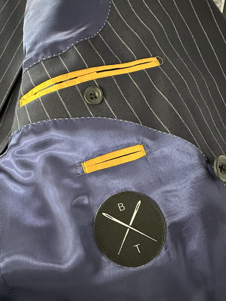 lad to be back to it in 2023 after a very busy 2022.

I’ve been working closely with a certain political party to enhance their image for the upcoming general election next year.

PS: No prizes for guessing which party! 

#bespoke #bespoketailoring #politics #parliament