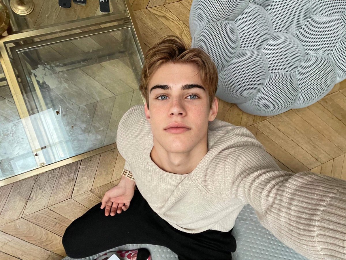 LorenzoBoldx's tweet photo. Do you like this angle ? 😈😈

https://t.co/J3IbFl3dkv https://t.co/IVqMlLxHeE