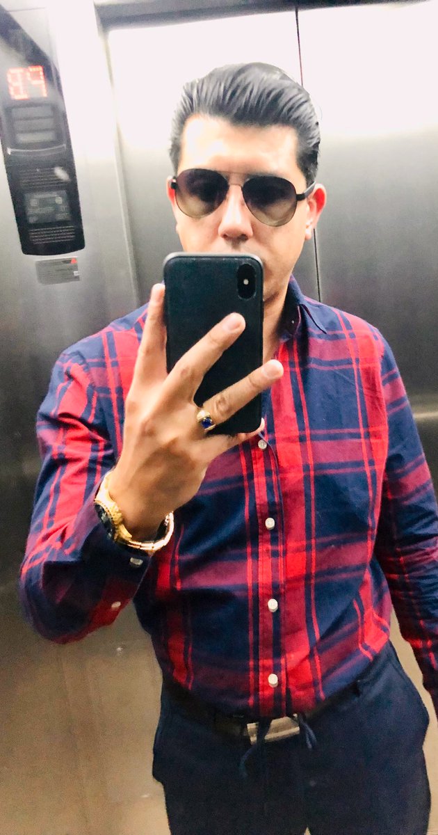 sexyfreeguy's tweet photo. Feliz año nuevo a todas Deseó, cumplan sus metas sin pensar en que diran y sean muy felices sin necesitar de alguien más 🌹🥰🥰🥰👌 https://t.co/MXDdU11Ljm