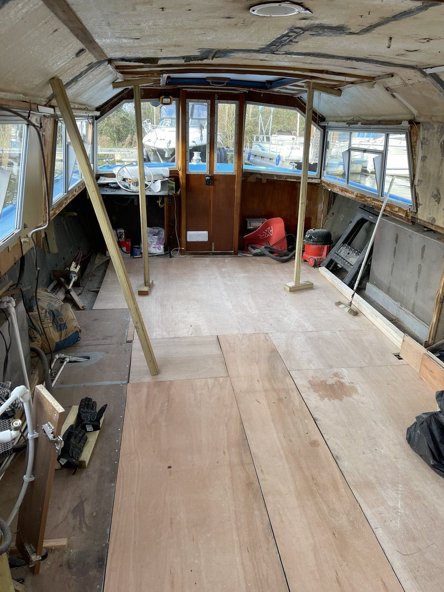 jonmmac's tweet photo. So we bought a boat, I’m going to rip it to pieces and try and put it back together 🤷🏼‍♂️ what can possibly go wrong? https://t.co/E5tkBsxvNN