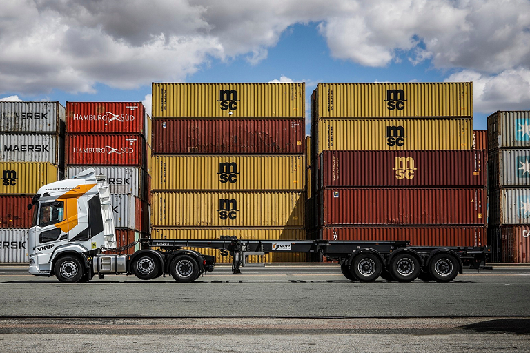 Porttalk tweet media