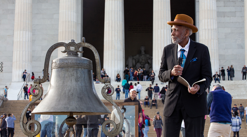 How did our bell ringing tribute to the #Emancipation Proclamation come together? Read the story of one bell's journey to the Lincoln Memorial. bells.org/blog/bell-ring…