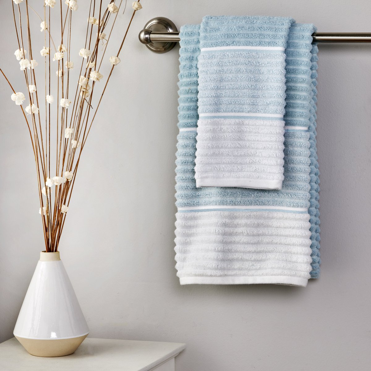 SKLHome_'s tweet image. New year, new routine? Get in the groove with a new look for your bath. Start and end your day in a space you love. Shop the home refresh now on Amazon, amzn.to/3VSxhgk #homerefresh #upgradeyourroutine #turkishtowels #bathroomdecor #bathrefresh