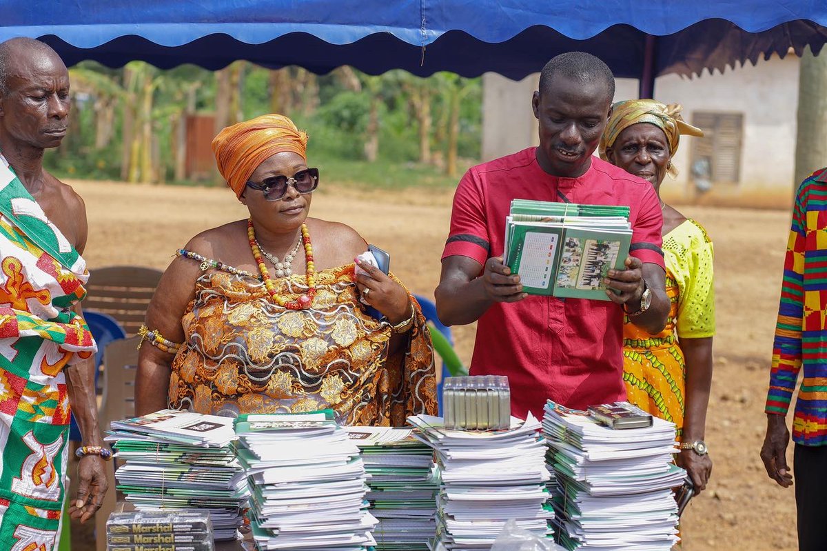 biggsaveproject's tweet photo. To God be the Glory. Humanity won at Abeadze Odumasi in the central region as we all joined hands to support students of AME Zion school.
Thanks to everyone who contributed and everyone who helped us pull this off. #BiggSaveProject https://t.co/dSLktFPits