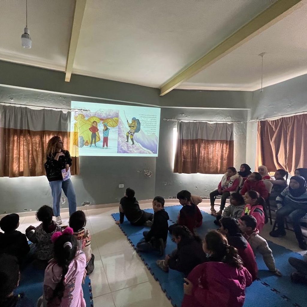 Borderlessngo's tweet photo. Meet the incredible @mountaingipsy , Tima Deryan, the first Lebanese woman who climbed the summit of Everest, and one of Borderless Board Members. 
Tima empowered 120 beneficiaries through her book reading sessions "Curly Adventures Mount Everest". 
#letsinspire #dreambig https://t.co/lSyRZvGrmT