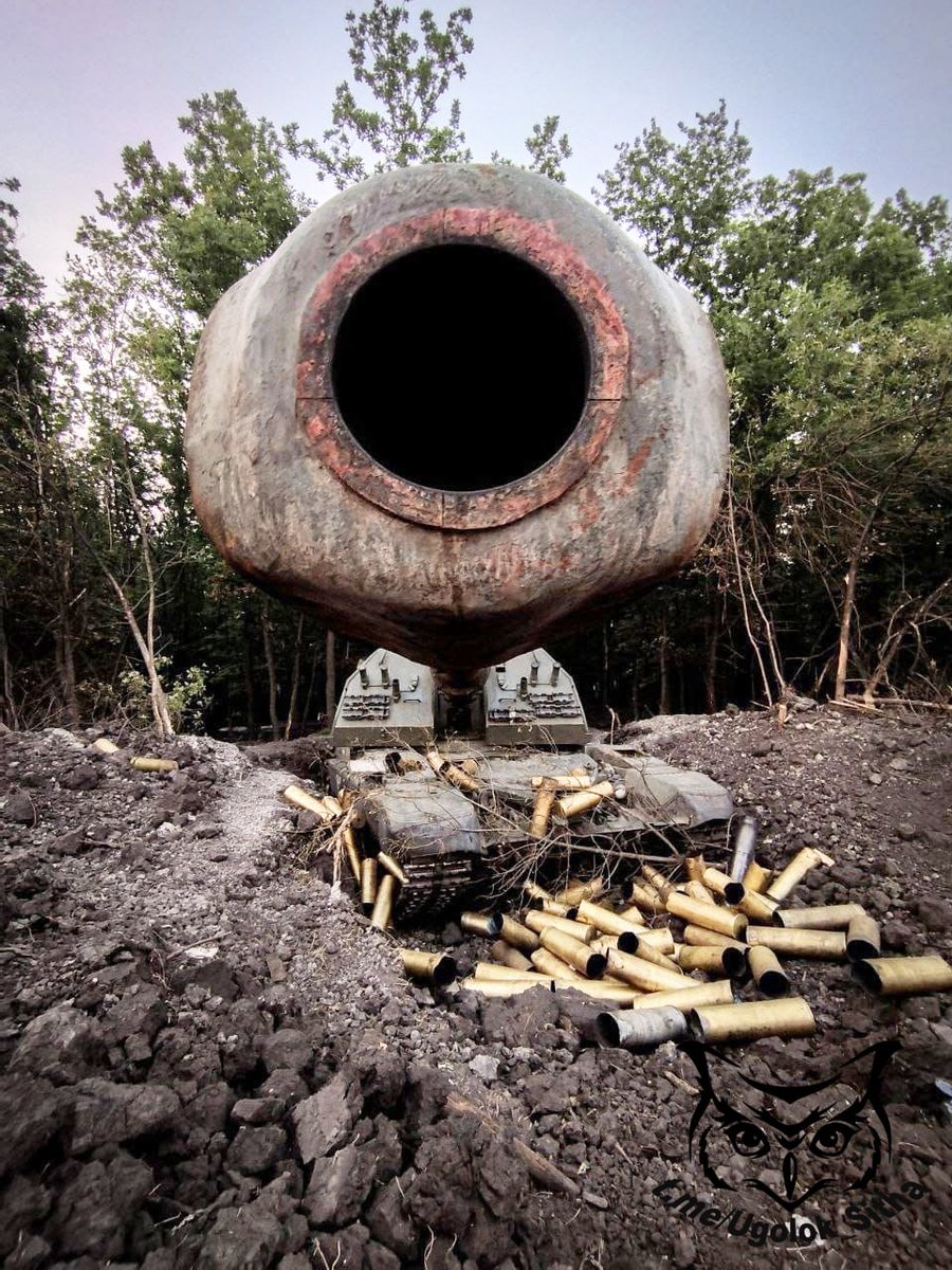 KorsasErik's tweet photo. #SelfPropelledGun #MstaS surrounded by spent shells and #DeadRussianSoldiers..... https://t.co/ULE6ARZaYV
