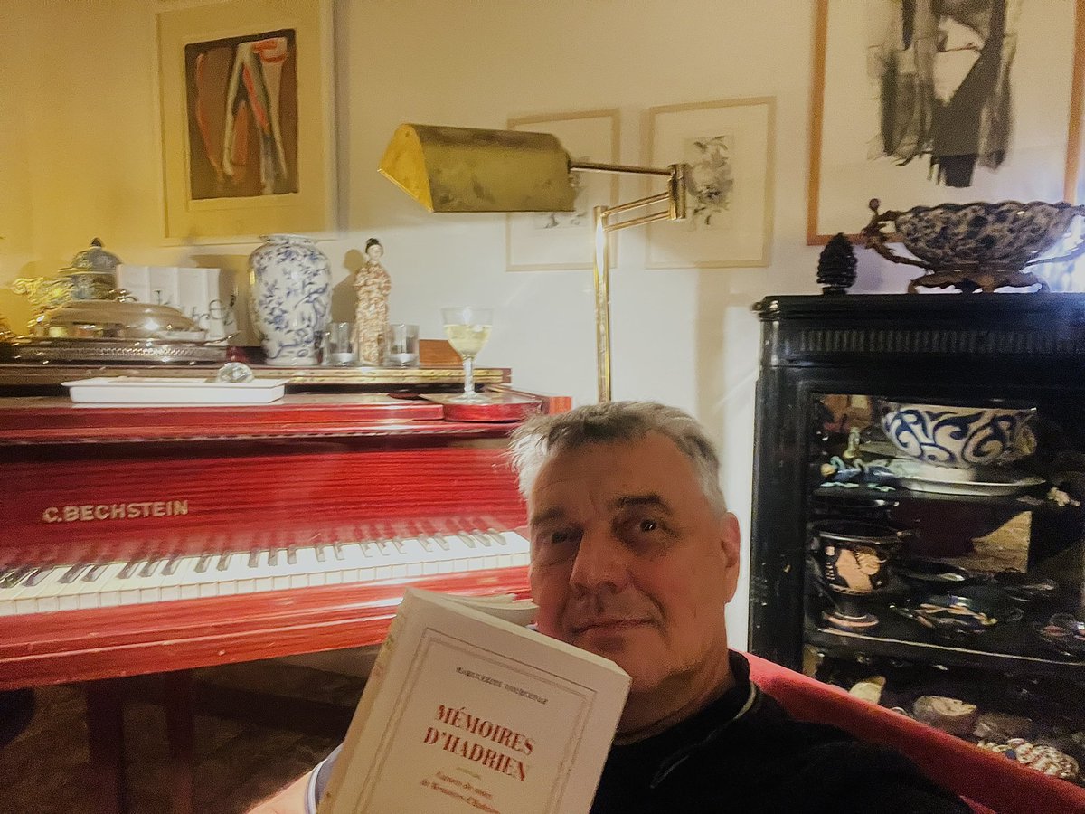 Marc_Lerchs's tweet image. « Mémoires d’Hadrien ». Probablement le meilleur livre de la deuxième moitié du 20ème siècle. Il y en a peut-être un meilleur, mais je ne l’ai jamais rencontré… #yourcenar #margueriteyourcenar #MémoiresdHadrien #Rome #Roma #Tivoli #Tibur