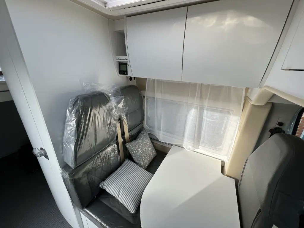 ESHartley's tweet photo. 'In Stock for Immediate Delivery'

✔ Wingamm City Suite 
✔ Perfect turning radius for every day driving
✔ 2 berth
✔ Wingamm fiberglass monocoque body

£113,000 and in stock now!

Call 0151 350 6870 to arrange a viewing with our expert team.

#wingammcitysuite https://t.co/4jlwR9rNvx