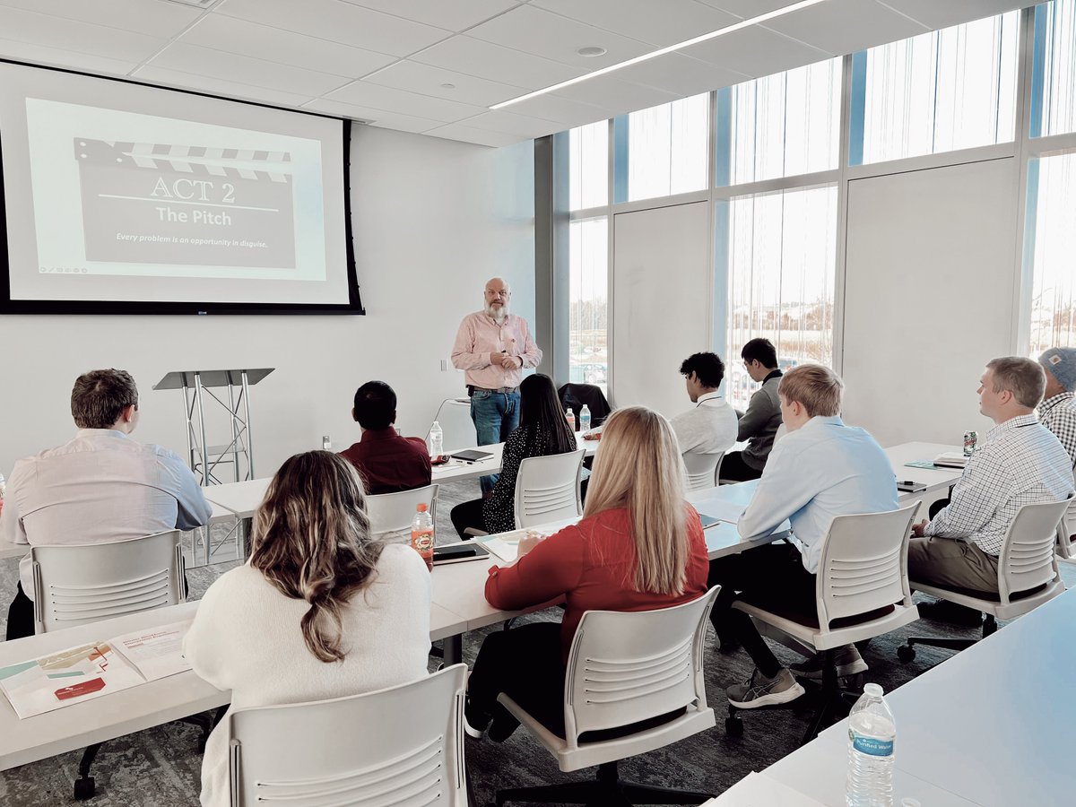 ISUResearchPark's tweet photo. We have had a great start to our morning with the Winter Workforce Immersion Experience class! Stacy Dreyer, Ellen Barrett of @JohnDeere, Rick Sanders, and Craig Rupp of @SabantoAg have highlighted the opportunities at the ISURP and success in #startups.
#WWIE #entrepreneurship https://t.co/z6jruKEMkF