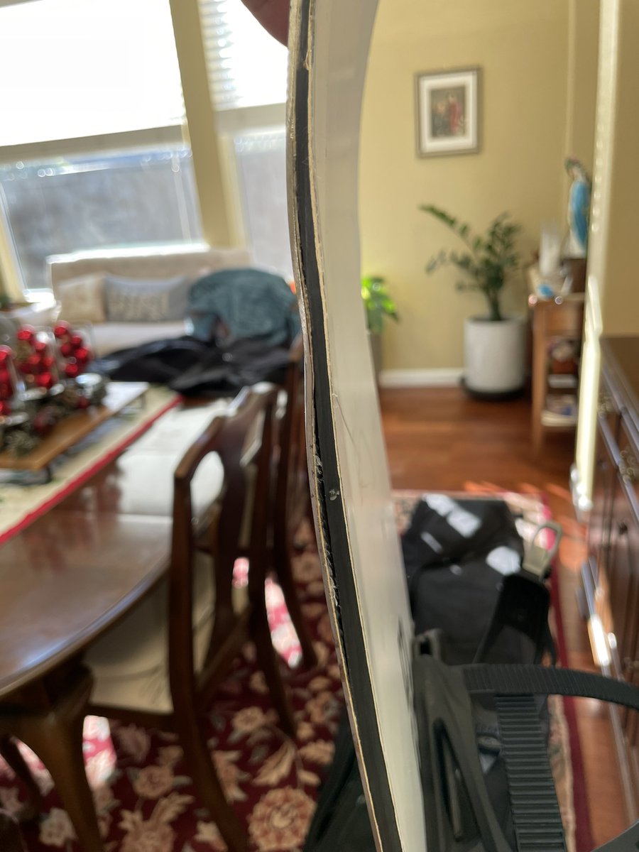 PartyinAsian's tweet photo. .@SouthwestAir I submitted a claim for damaged baggage on Christmas Eve. It’s been 2+ weeks since I submitted my claim and I still haven’t heard back. Please help asap. My snowboard and snowboard bag were completely destroyed after my SW flight. https://t.co/3Y6UsKp9RC