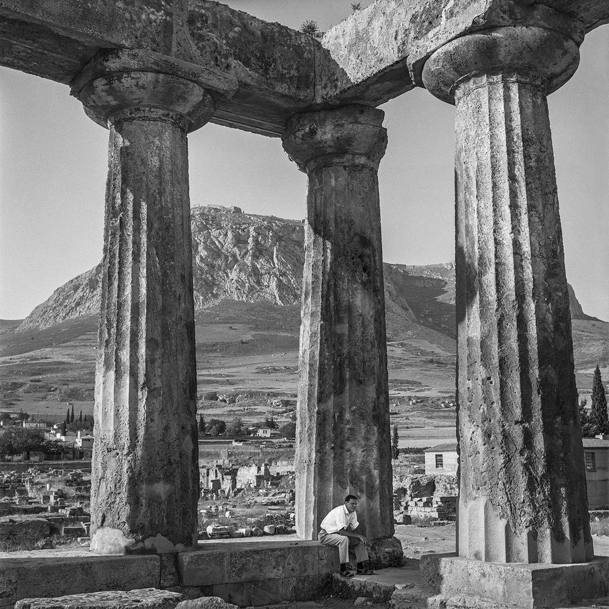 VeraCausa9's tweet image. There are few photographers who have captured the timelessness of Greece like Robert McCabe's evocative camera lens.