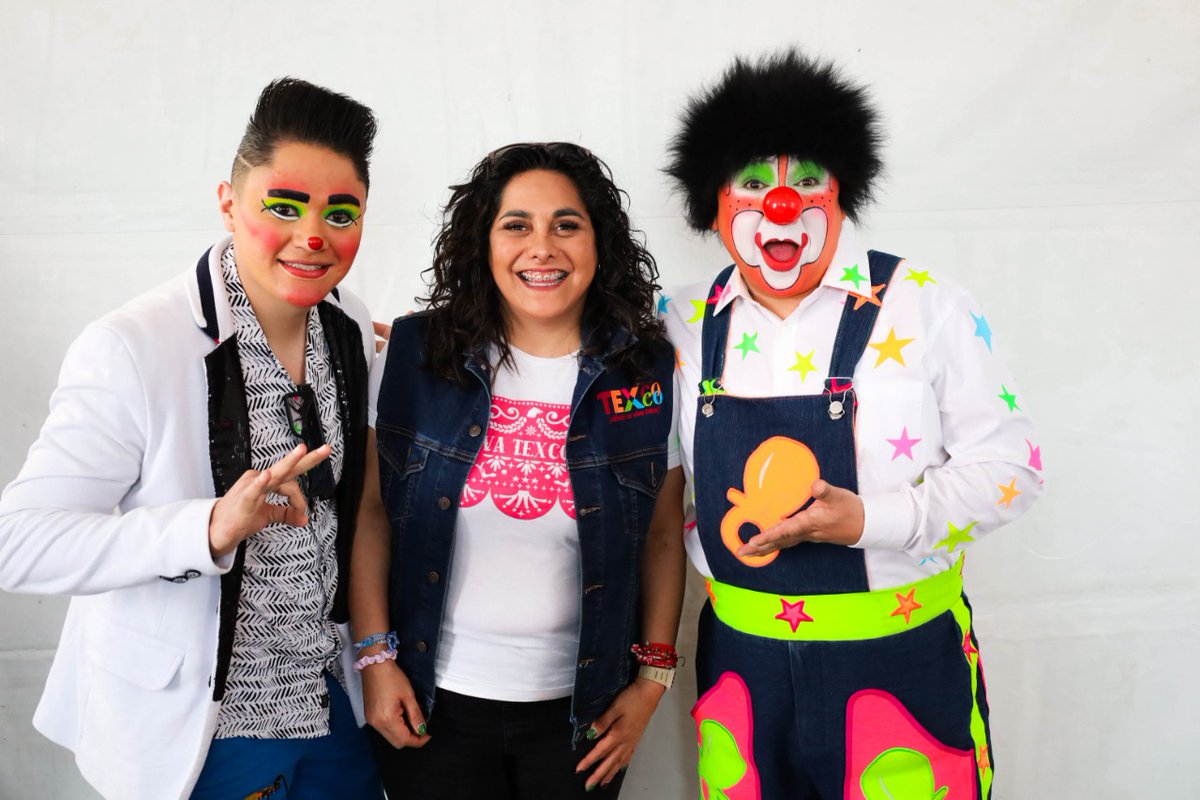 Sandra_FalconV's tweet photo. Ayer cerramos los festejos de #DíadeReyes en #Texcoco con el show de @chuponcitoTV y muchas otras actividades. 🤡👏🏽🎡🎠🎢 https://t.co/CxMbftBgVg