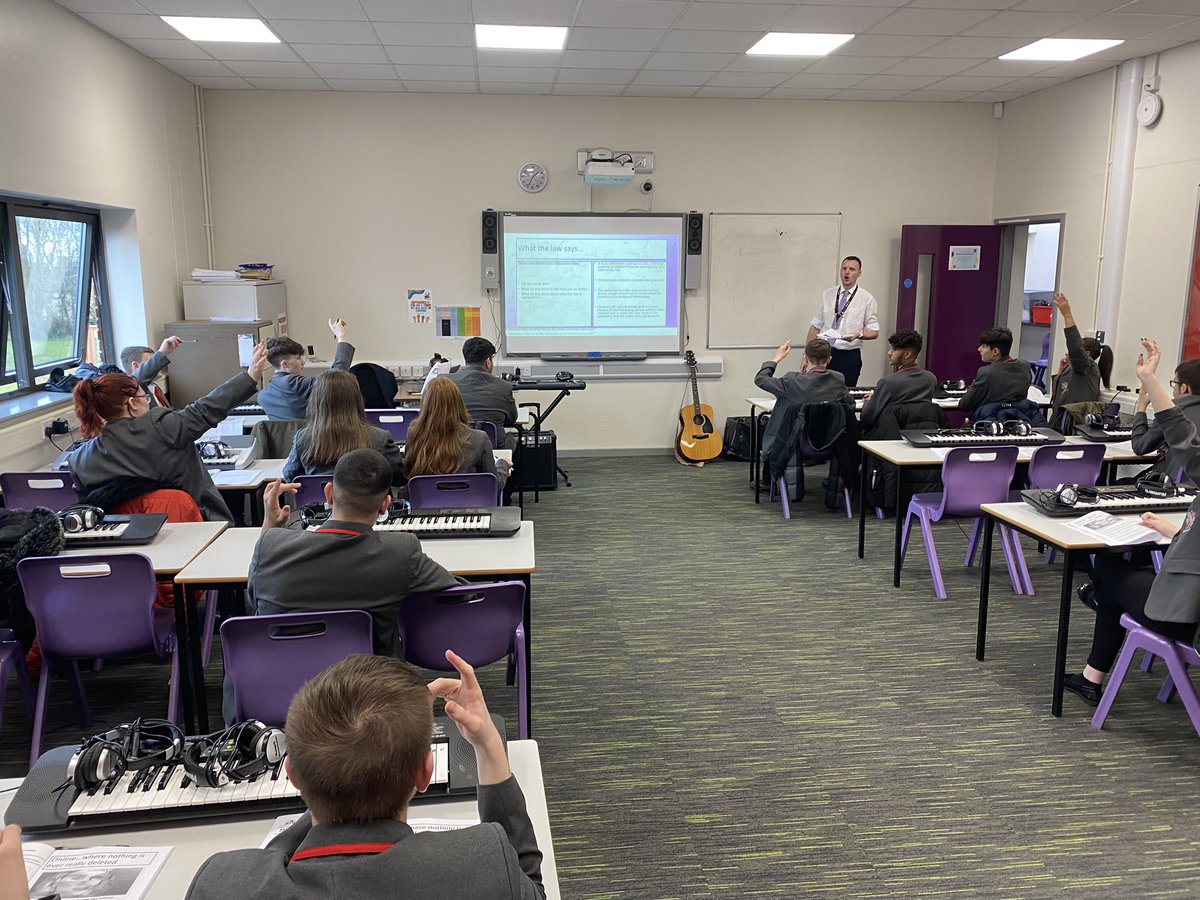 We began this terms PSHE sessions with a fantastic attitude.  It was brilliant to  see students respecting each other’s opinions and feeling confident to share their own.
There were fantastic debates across all forms! Well done year 10!