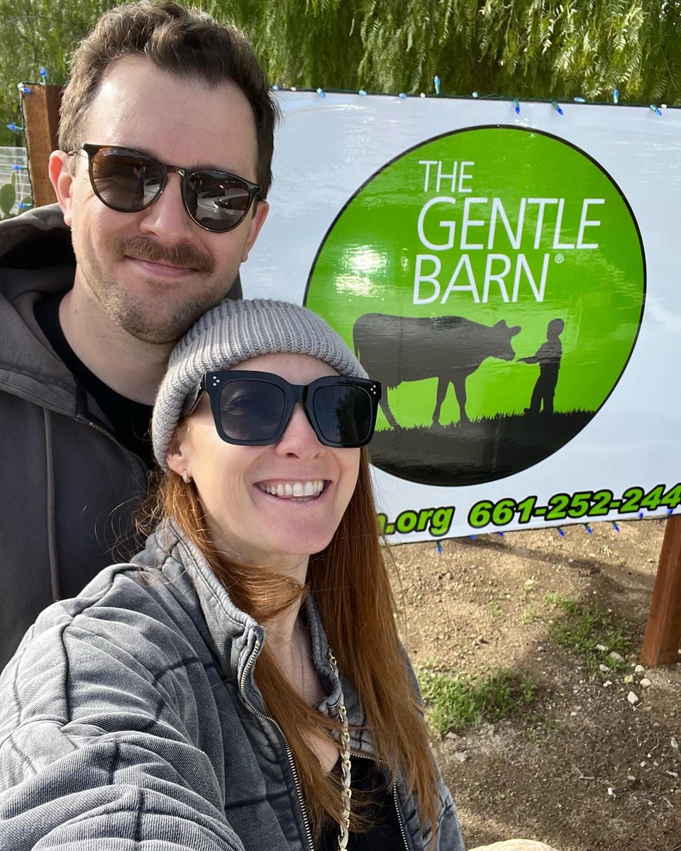 stuartbthompson's tweet photo. Starting the year off gently

#gentlebarn #happynewyear #roundboys #newfriends #madwholesome https://t.co/W9N6sTIup1