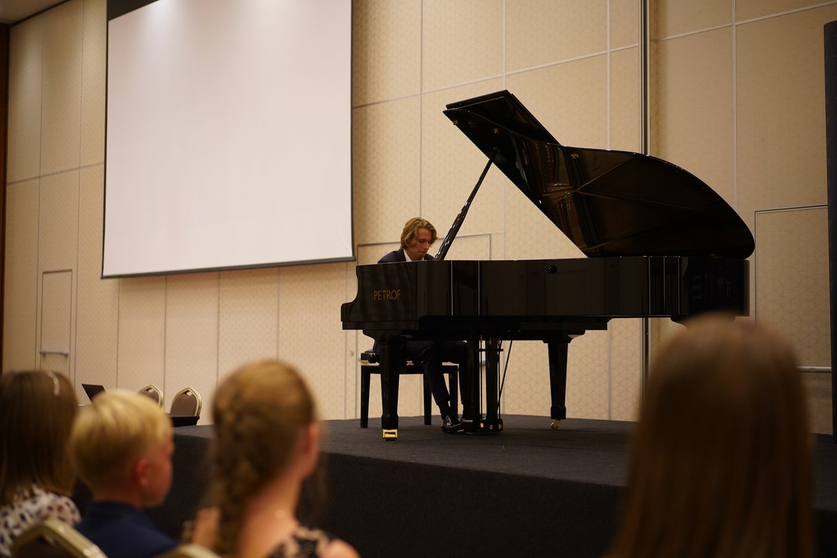 PianoCongress's tweet photo. 🇵🇱 Koncerty młodych pianistów
Podczad dnia otwartego dzięki współpracy z Sfogato Music &amp; Arts Society uczestnicy mieli okazję posłuchać pianistów ze szkół muzycznych https://t.co/s60J13QCoa
