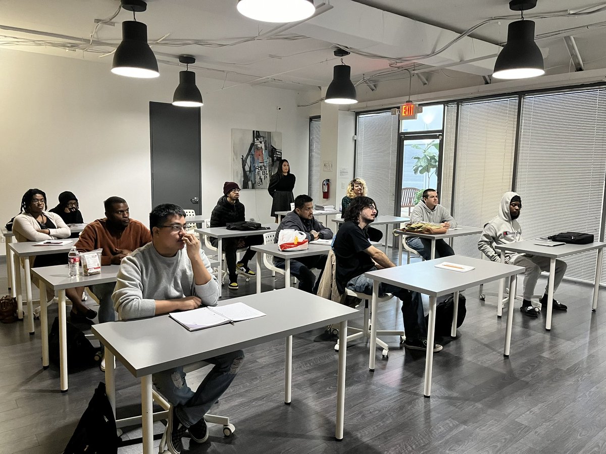 AvantInstitute's tweet photo. Class is back in session! ✏️

We are so glad to have our students back on campus! We can’t wait to see what 2023 has in store for us. 

Let’s start the year off great everyone! 🎊 https://t.co/0H8cg9Kaxi