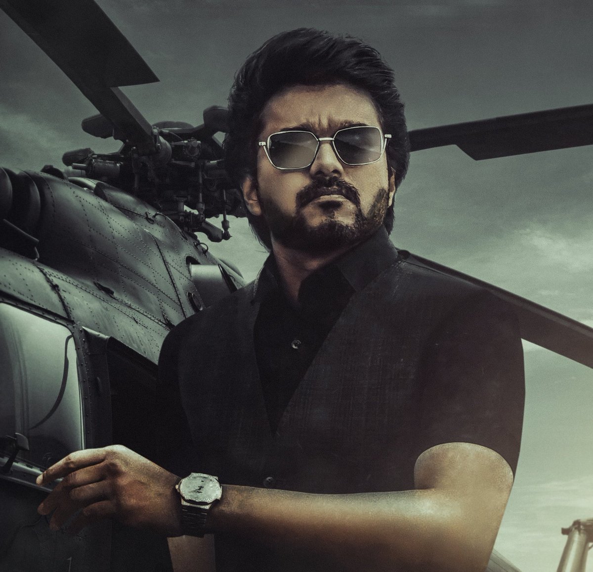 VijayPrabhasFC's tweet photo. Celebrity Premiere show is being planned for the first time for a #Thalapathy Movie for #Varisu 🤩
#2DaysForVarisu #CelebrationOfVarisu https://t.co/Vm6jGaXGeY