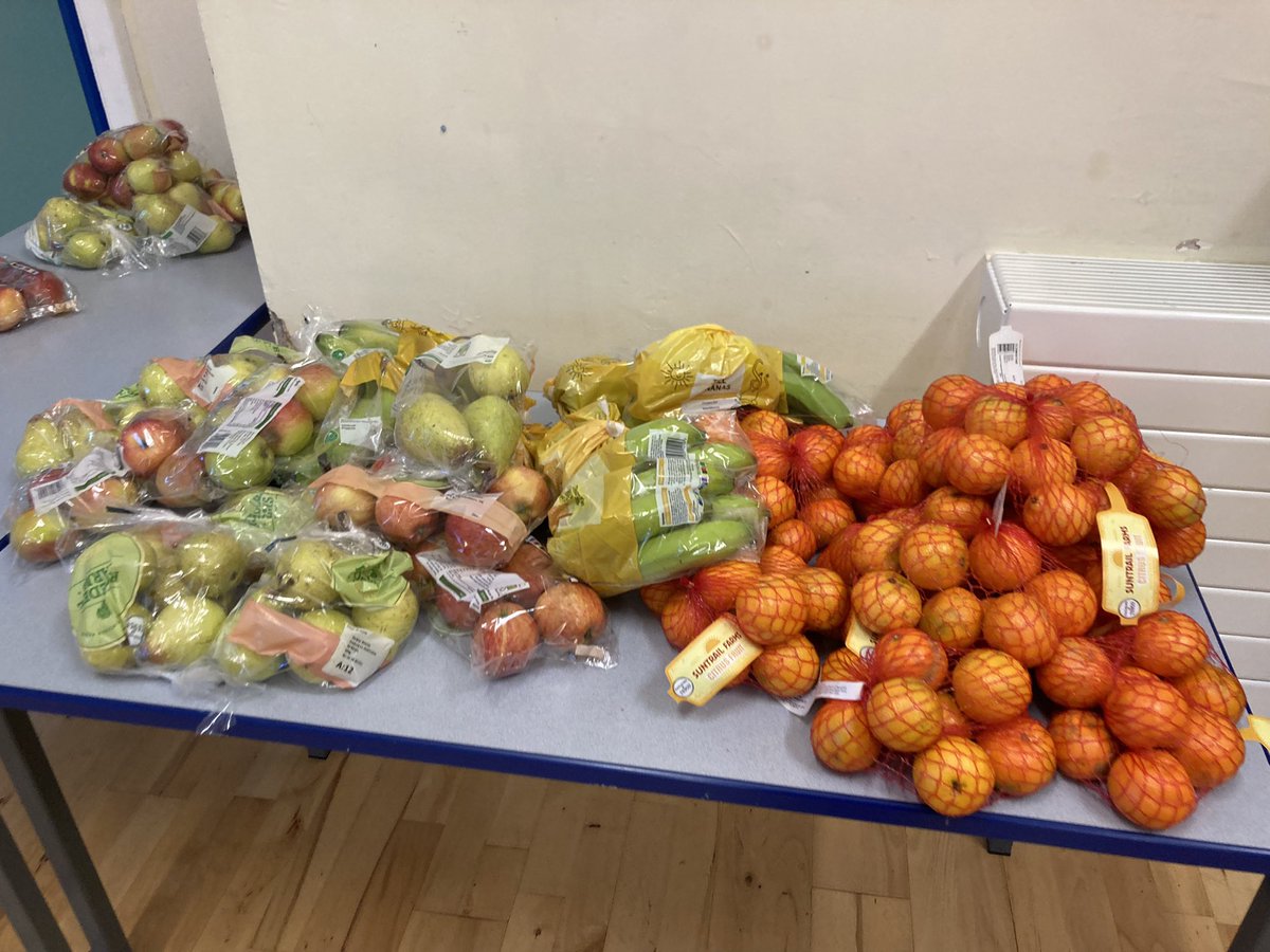 After having a break over the Christmas period “Fruity Monday is back!
Our weekly donation of fruit this week has gone to Sacred Heart Catholic Primary School in Goldthorpe for the first time continuing our promise to support, 3 local Schools each term time, from  <a href="/tescowath/">Suzanne Nettleton</a>🍏🍊