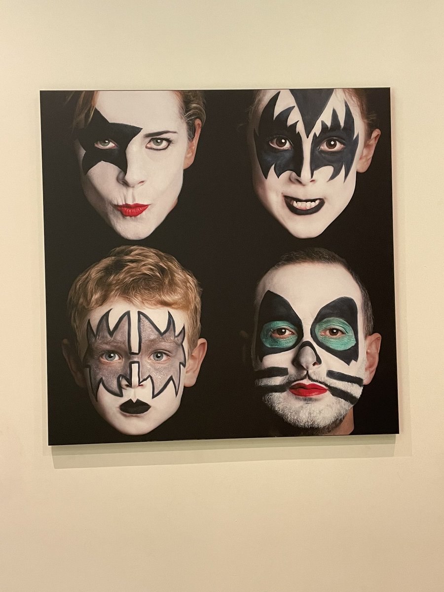 martinnieri's tweet photo. @kiss we’re loving our new family portrait! https://t.co/31oPpJKFY7