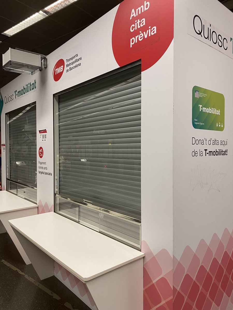 Teníem hora per tramitar la <a href="/T_mobilitat/">T-mobilitat</a> al quiosc de Lesseps però està tancat. Truco al 900701149 i:
 - 0 disculpes: “Està tancat avui i demà”
- 0 alternativa: “No pot anar a un altre quiosc sense cita”
- 0 avís d’anul•lació de cita, 
Absolutament intolerable,
<a href="/TMB_Barcelona/">TMB</a>