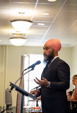NPDPontiacNDP's tweet photo. L’infolettre de fin d’année du NPD de PONTIAC  / The PONTIAC NDP End of Year Newsletter - https://t.co/R9AghE7szC https://t.co/CqxJU5RsFd