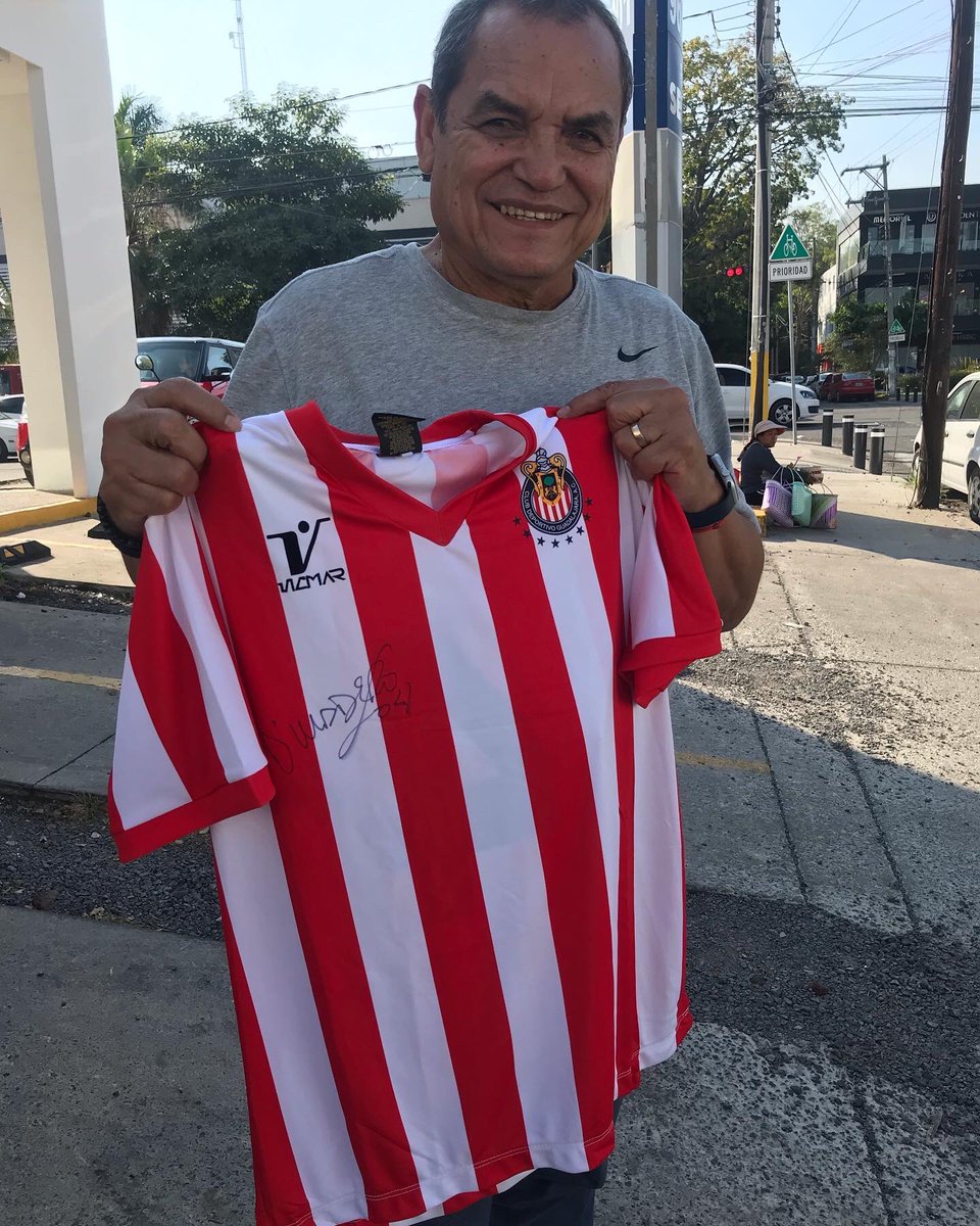 lozalepe's tweet photo. Rifa pro Trasplante, dos playeras Chivas (campeones 97 y D. Madero).   Sorteo 17 de enero.   Aportación $150 por boleto. Depósitos en tarjeta Santander        5579 0701 3682 9838 https://t.co/oNmW8UaSTc