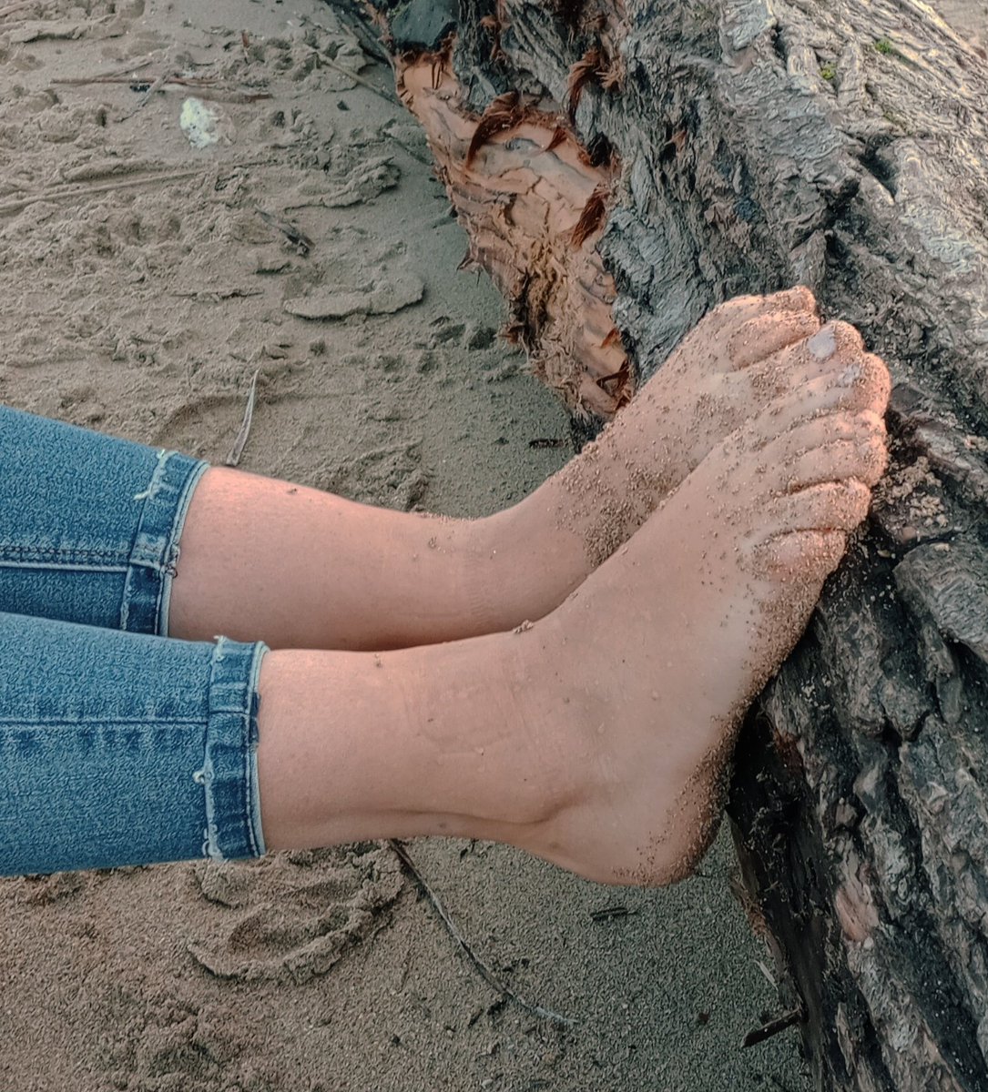 #piedi #calzearete #feetpicsforsales #feetmodel #feetfethish #piedini #calze #feetِ #feetseller #feetgodess  #NewYork #feetpic #feetpixwtf #feetfetiche #beautifulfeet #FeetPictures #feetvid #feetpixwtf