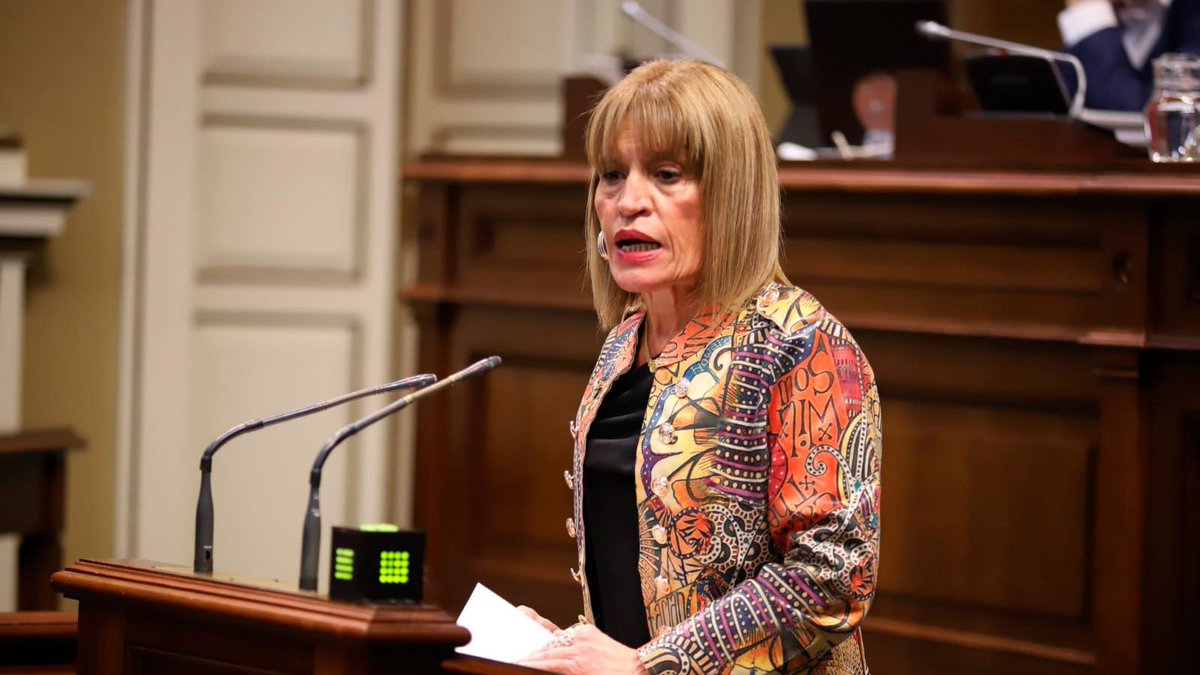 NuevaCanariasBC's tweet photo. 📣 @Egonglez insta a @EducacionCan a cumplir el acuerdo del Consejo de Gobierno sobre el transporte escolar.

👉 La portavoz económica de #Nueva_Canarias en el @parcan anima a la consejería a utilizar los #PGCAC23 para saldar una deuda histórica.

🌐👇
https://t.co/2wYZA0IT39 https://t.co/g2RJmwGPyI