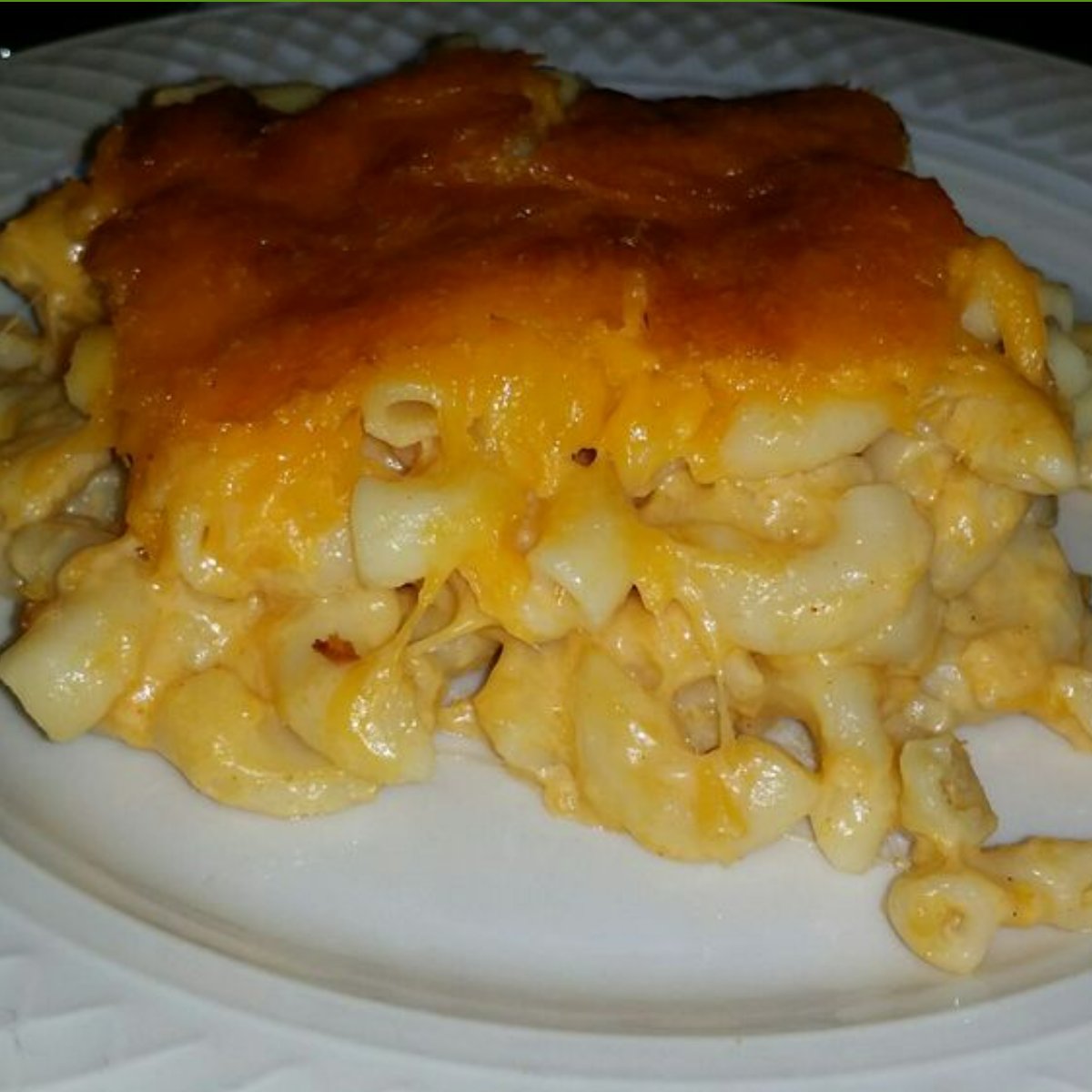 The cold winter days are here. Warm up with a side of macaroni and cheese along with your favorite Jamaican dishes.