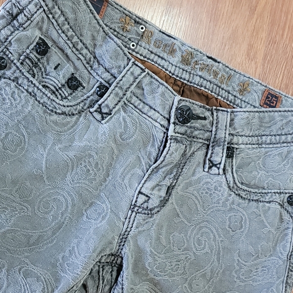 Megan3142's tweet photo. So good I had to share! Check out all the items I'm loving on @Poshmarkapp #poshmark #fashion #style #shopmycloset #rockrevival: https://t.co/rUAUlameQy https://t.co/ieXPMqcQP2