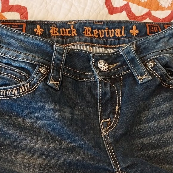 Megan3142's tweet photo. So good I had to share! Check out all the items I'm loving on @Poshmarkapp #poshmark #fashion #style #shopmycloset #rockrevival: https://t.co/rUAUlameQy https://t.co/ieXPMqcQP2