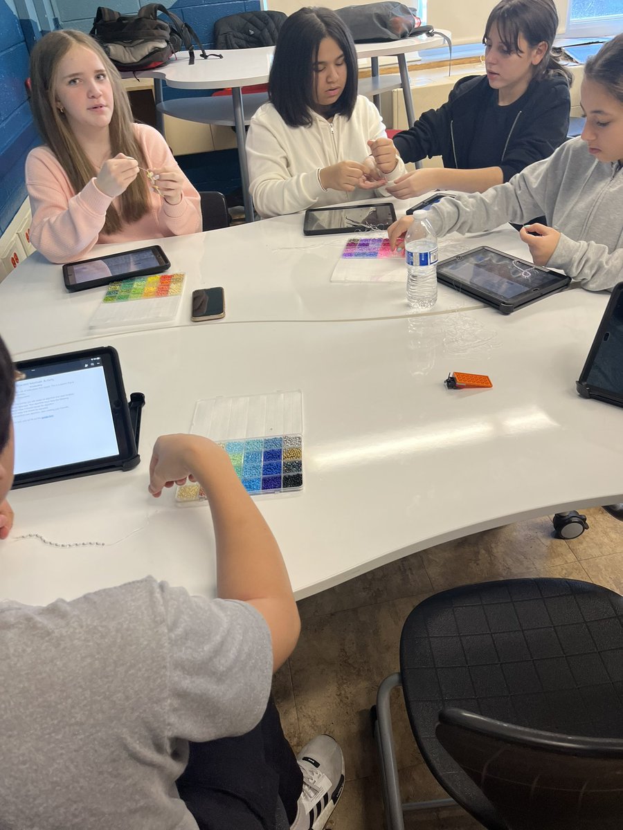 Ms_Kabanakis tweet media