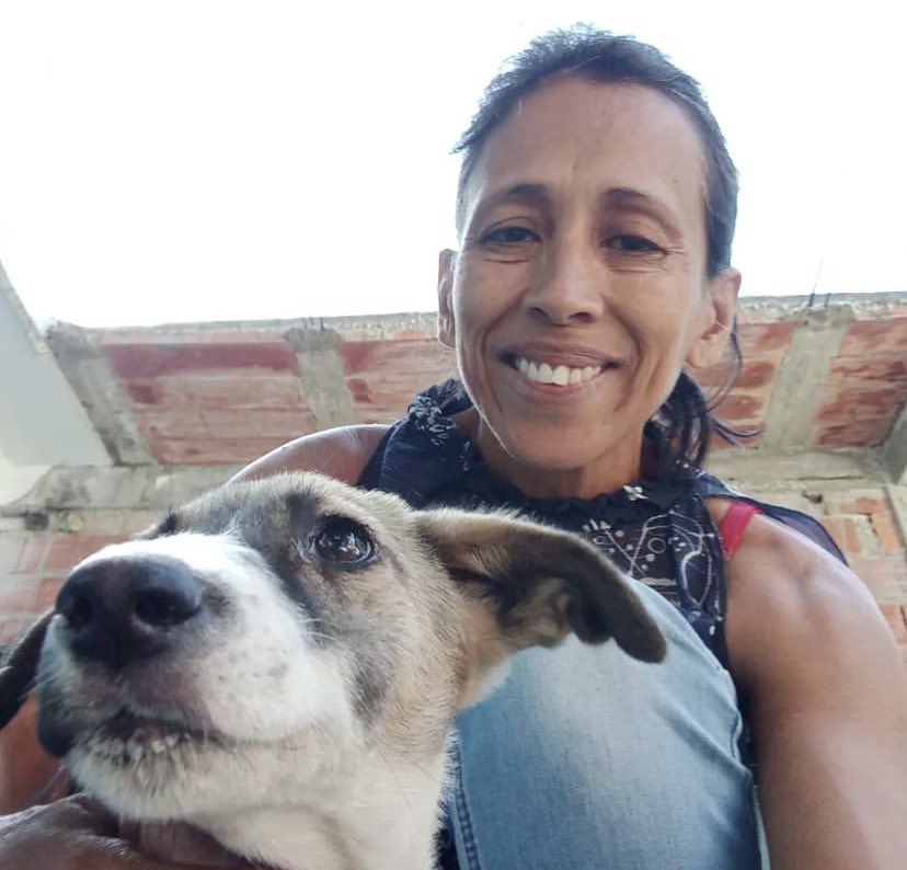 Helenproteccion's tweet photo. Hello animal lovers🐶❤️happy new year to all and many blessings to your families🙌🏻🙏🏻this year we come with everything and I hope to have your support to save many lives and give them another chance at the shelter,I depend on you to recover every angel that God puts in my way🐕🐾 https://t.co/LrdXyCb5Xj