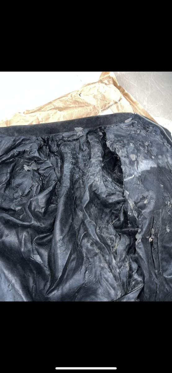 ASTIKDUBEY06's tweet photo. @consumerforum_ I ordered a Celio Jacket for which I received a garbage picked Jacket.I complained it to the customer care for which they initiated pickup The delivery boy came and took the product and later updated pickup failed.Order ID # 1223349 83203871488603 @myntra https://t.co/uxHZWNP1tM