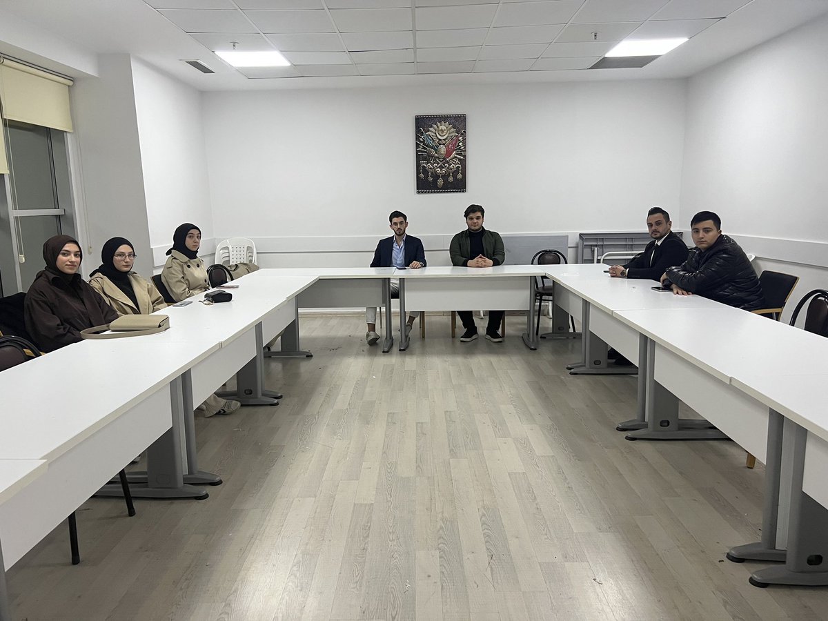 BBGencMeclis's tweet photo. STK Komisyonumuz, Gençlik Meclisi Başkan Yardımcımız Adem Yanık ve STK Komisyonu Başkanımız Enes Sadık Yılmaz ile toplantısını gerçekleştirdi

@abdullahozdemir 
@ndertemur2 

#bağcılargençlikmeclisi 
#bağcılarbelediyesi https://t.co/6e3I4RBQ55