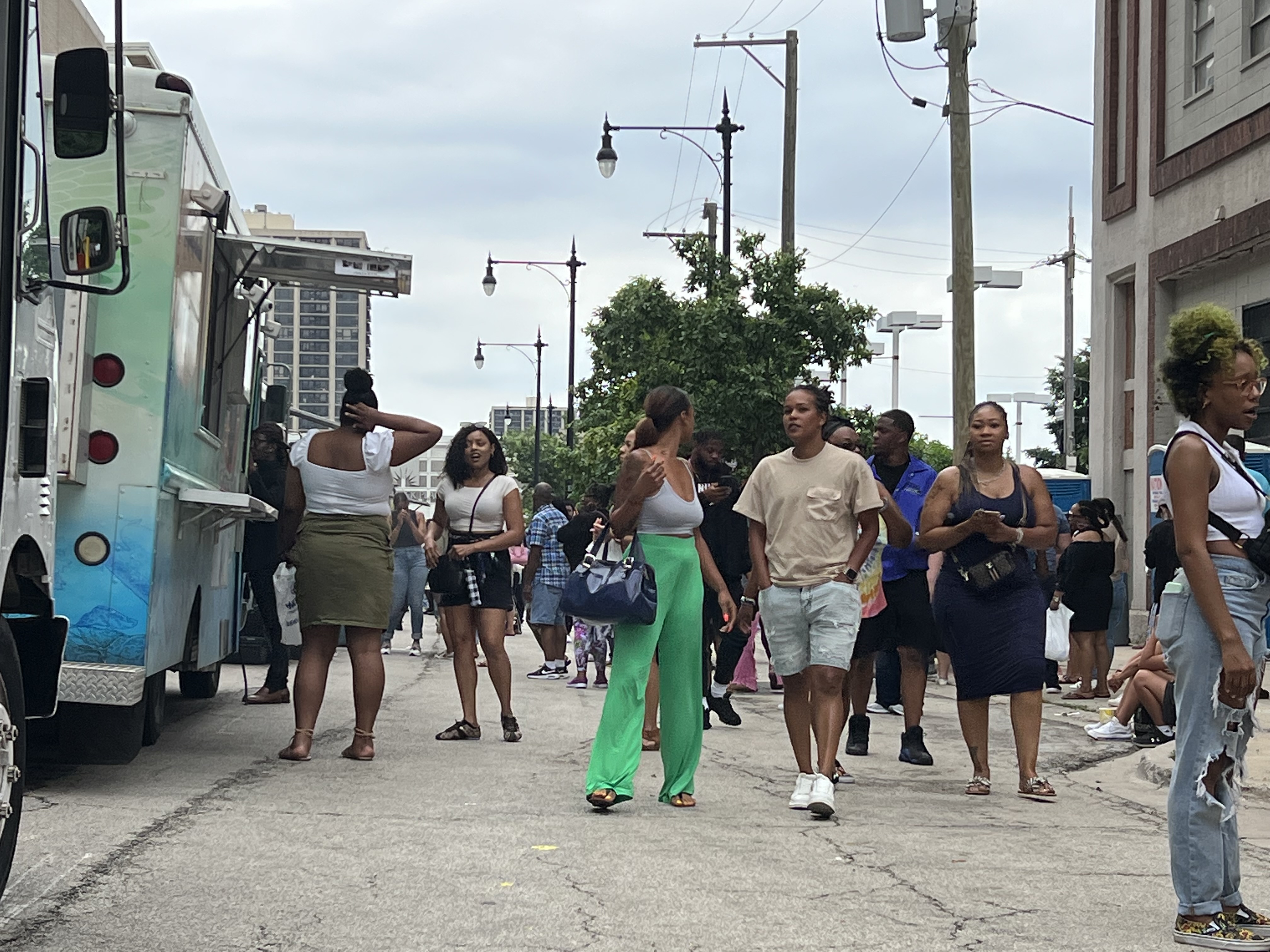 Top 61+ imagen chicago food truck festival abzlocal fi