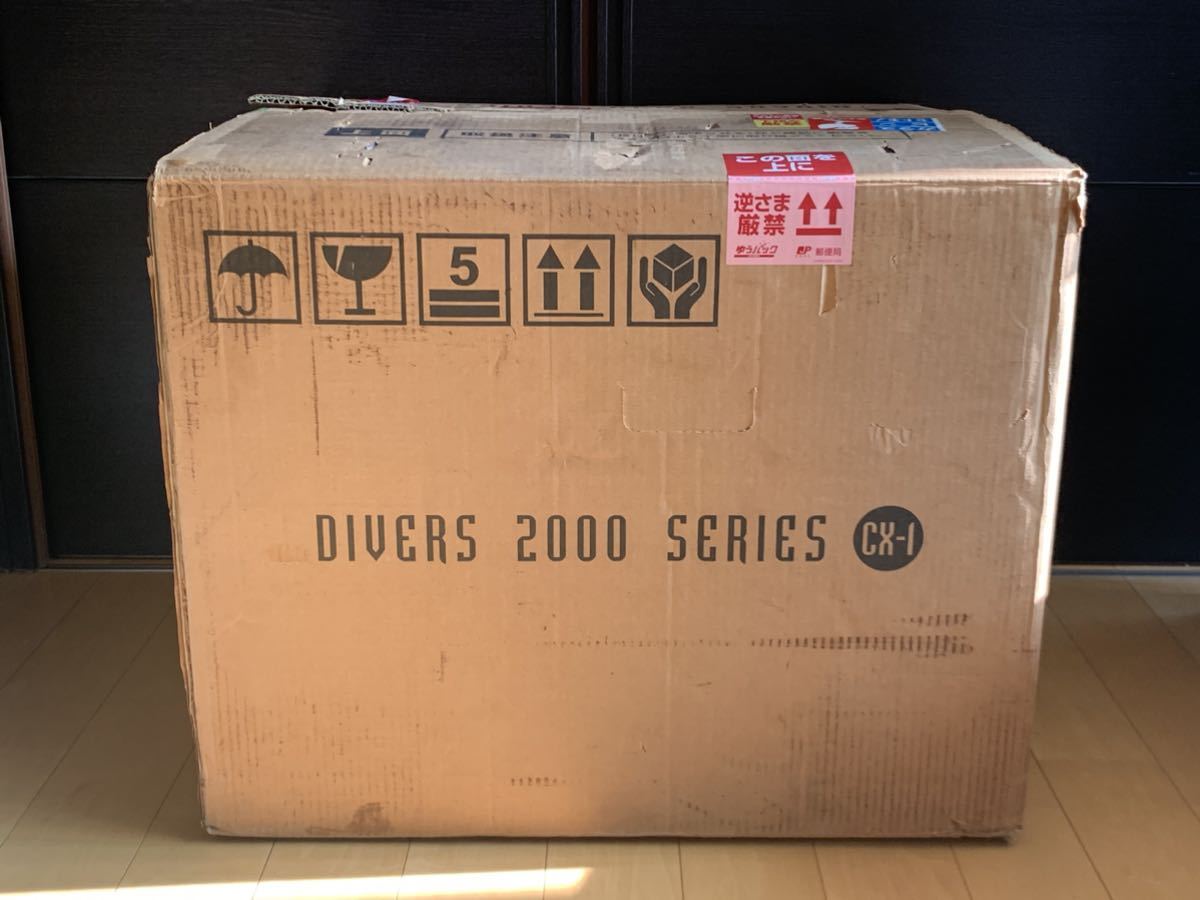 cabel's tweet photo. Let's start with this masterpiece of 00s product design, new-in-box: the Divers 2000 Series CX-1 CRT Sega Dreamcast + TV combo. My god. Just look at it.

At ¥150,000 ($1,186) already, with 42 bids and 2 days left, this is a hot item. https://t.co/mo3bJpkEAg