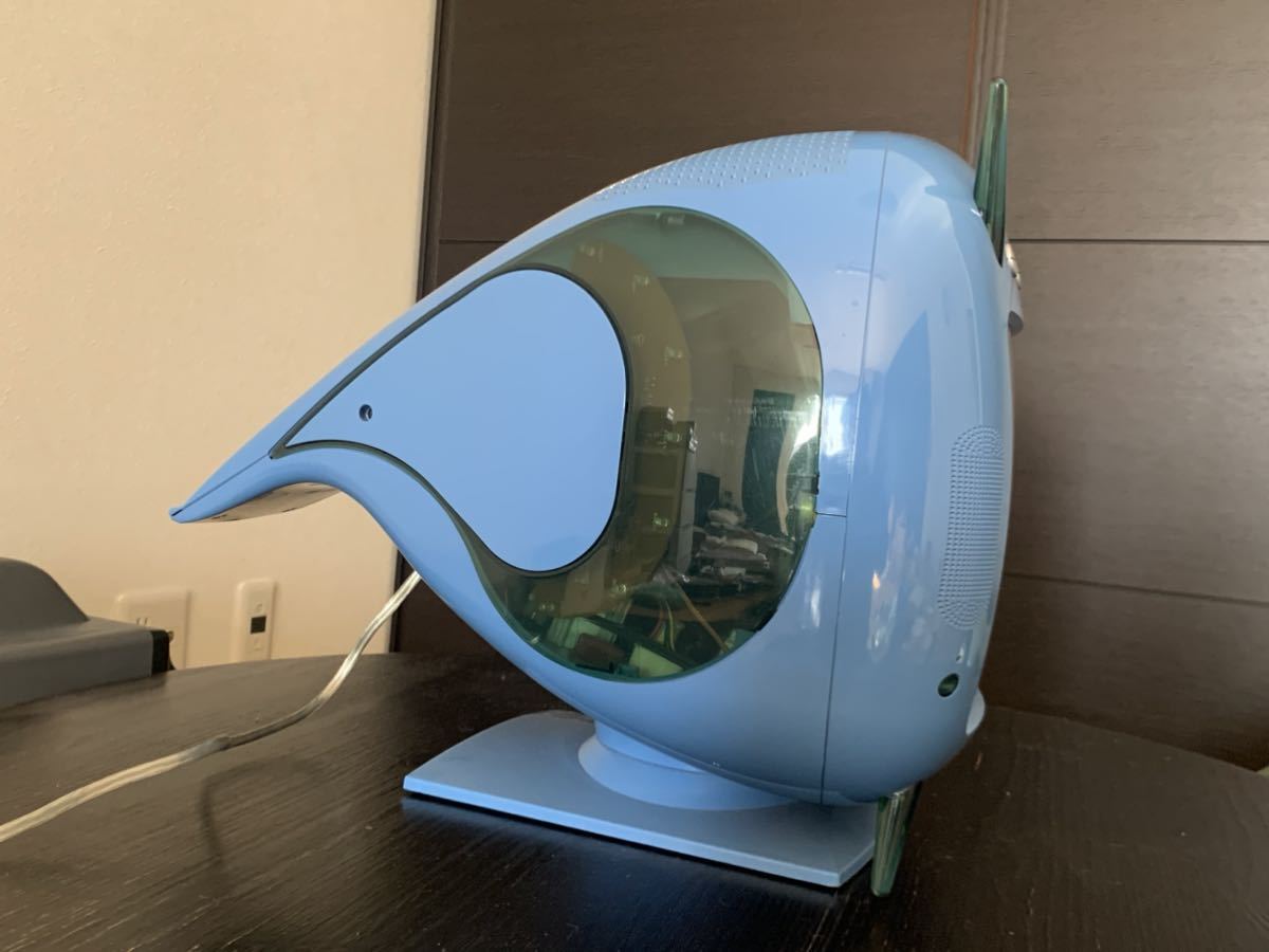 cabel's tweet photo. Let's start with this masterpiece of 00s product design, new-in-box: the Divers 2000 Series CX-1 CRT Sega Dreamcast + TV combo. My god. Just look at it.

At ¥150,000 ($1,186) already, with 42 bids and 2 days left, this is a hot item. https://t.co/mo3bJpkEAg