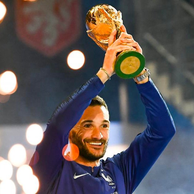 lnstantFoot's tweet photo. 🚨🚨🧨 HUGO LLORIS (36 ANS) ANNONCE SA RETRAITE INTERNATIONALE ! 🫡🇫🇷 https://t.co/IC7hsIFTev