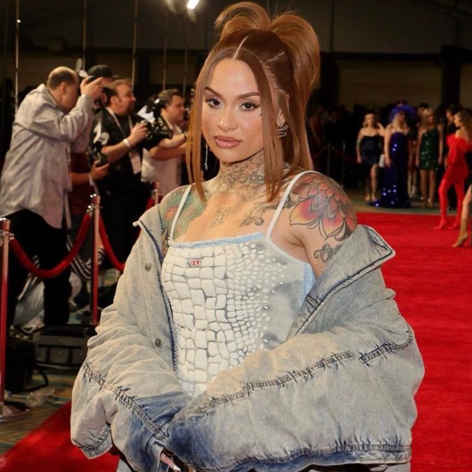 Just a red carpet photo of @Kehlani and me in the background ❤️&zwj;🔥 https://t.co/iumCmUwg8Z<a class="tags" target="_blank" title="On Twitter" href="/?out=eyJ0eXAiOiJKV1QiLCJhbGciOiJIUzUxMiJ9.eyJpYXQiOjE3MjI5MDI1NjYsImlzcyI6InR3cG9ybnN0YXJzLmNvbSIsIm5iZiI6MTcyMjkwMjU2NiwiZXhwIjoxNzU0NDM4NTY2LCJyZWRpcmVjdF91cmwiOiJodHRwczovL3R3aXR0ZXIuY29tL0tlaGxhbmkifQ.0_lOvbSaTstEha9kKnnbJXIsDf0na0XgGdY3Qgrq5mWajvDY3zqw7OiNBYmu_T5VoaDONTVVXfyuFW37A597Pw">@Kehlani</a><a href="/tag/bidenharris2020"class="tags"><span>#bidenharris2020</span></a>