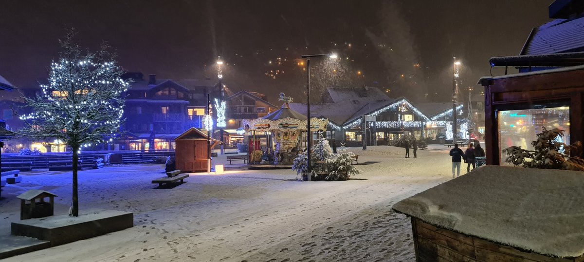bruce_pope's tweet photo. Winter has returned to @PDS_officiel in the nick of time, great effort by so many people to keep something open and going until now. Fingers crossed for future weeks🤞 https://t.co/rIS1cNGmkl