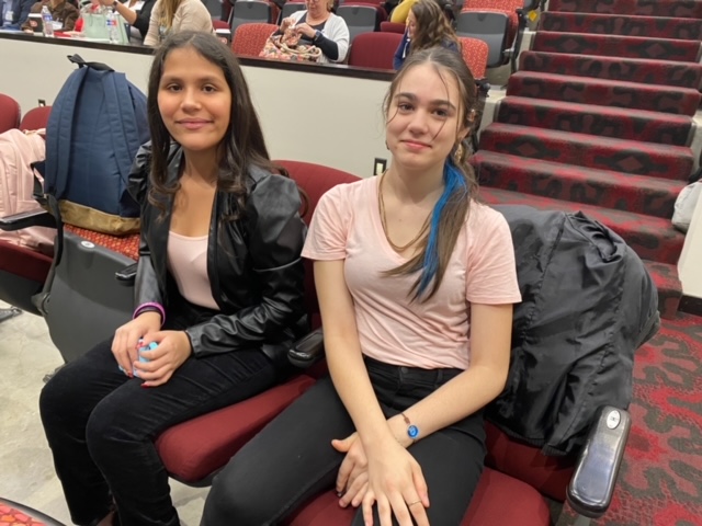 CASTLeadSA's tweet photo. Round 1 of SUSO competition is in full effect! Shout out to our CAST Lead participants and our sponsor Ms. Miller.
#leadinginaction
#speakupspeakout
#youthvoice https://t.co/EY4MbELESF