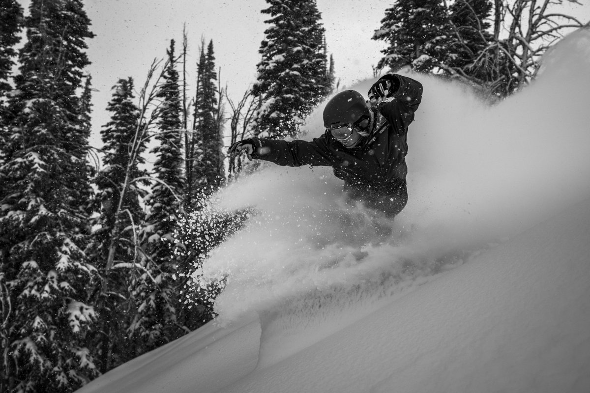 sunvalley's tweet image. Free refills all week long! Keep it comin' ❄🏂⛷

#powriding
#snowsnowsnow
#sunvalleystoke