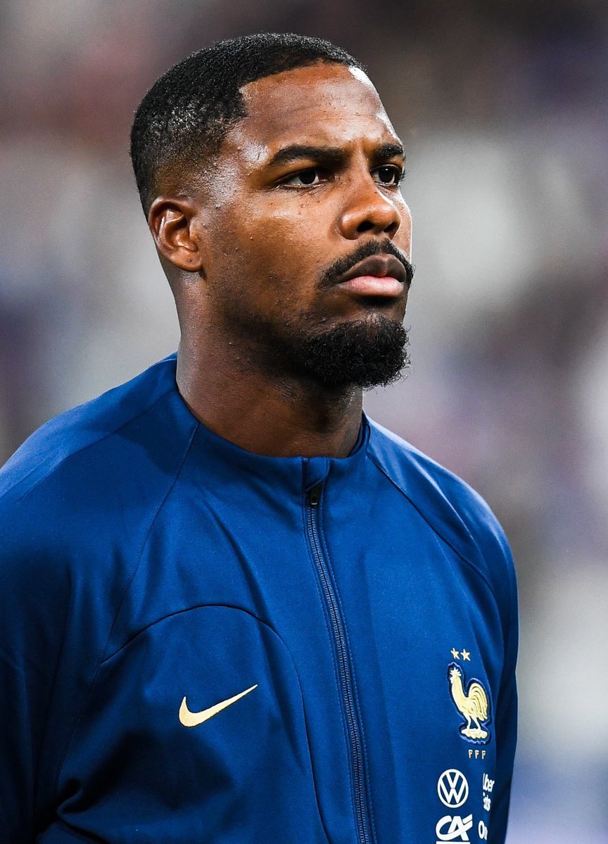 _BeFootball's tweet photo. C’est à ton tour Mike. 🇫🇷🌟 https://t.co/ziiE7CMmrQ