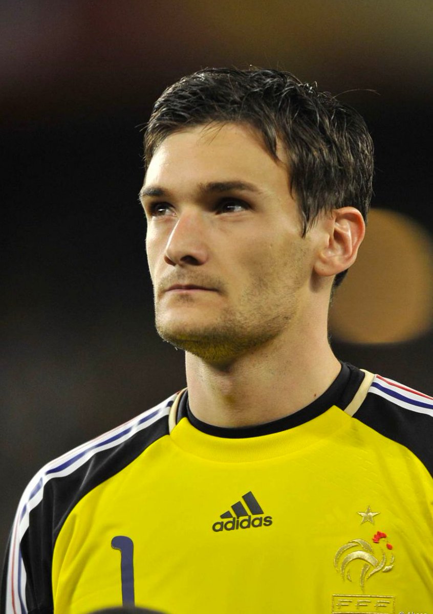 lnstantFoot's tweet photo. Hugo Lloris a disputé 4 Coupes du Monde quand même ! 🇫🇷🧤

2010, 2014, 2018 et 2022. 

Seul Thierry Henry a eu une telle longévité en Équipe de France. ✨ https://t.co/pHOwSZXi8g