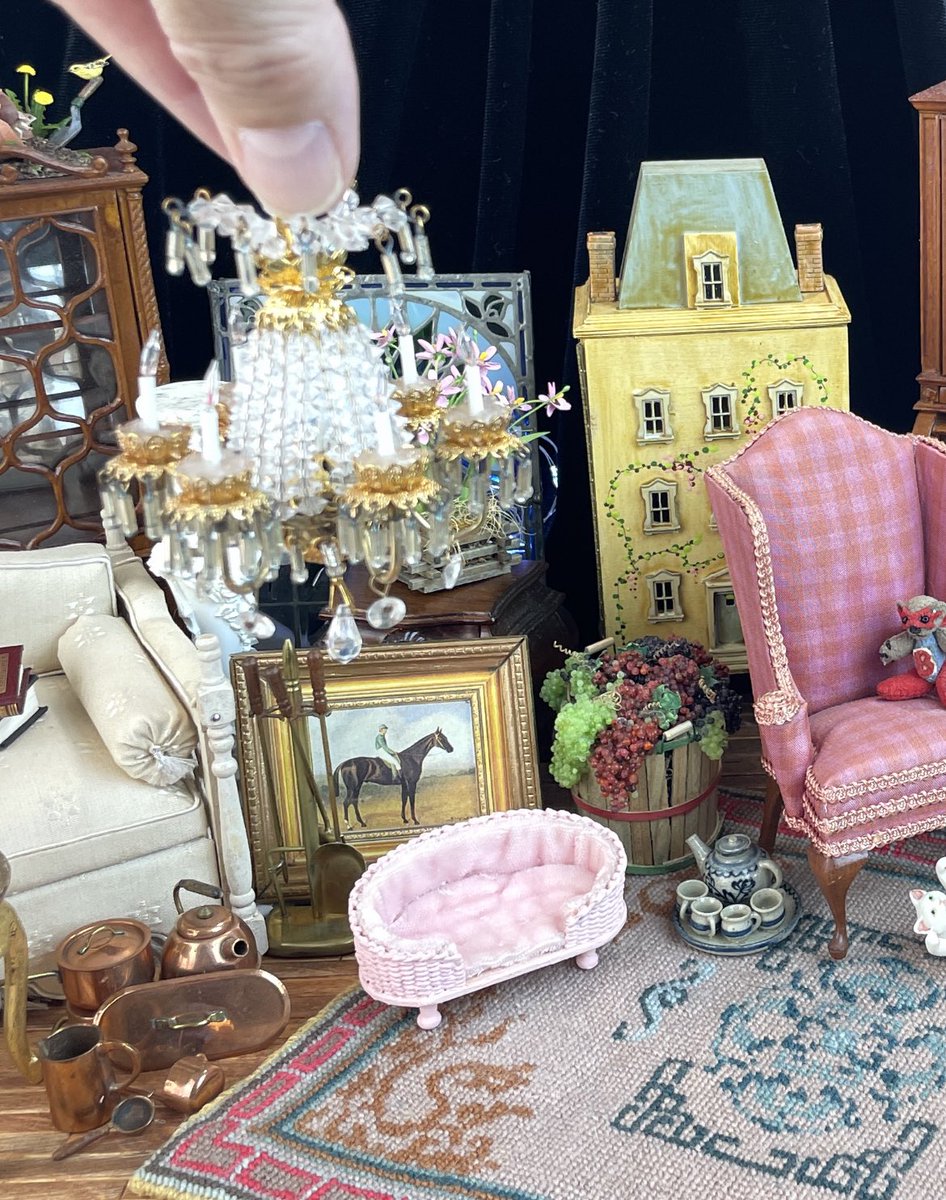 Excited to announce the Yvonne Farley Estate Sale will begin on Sunday, January 22! Preview and learn more here bit.ly/JanPre #dollhouse #dollhouseminiatures #mini #miniatures #estatesale #auction